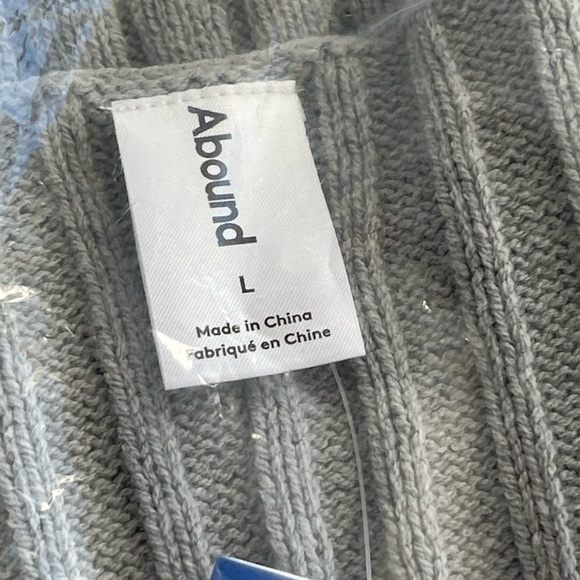 Bound Nordstrom NWT ribbed v neck Heather grey lightweight sweater - Picture 4 of 6